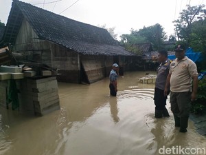 Banjir Bandang Terjang Sejumlah Desa di Bojonegoro, Banyak Rumah Warga Rusak
