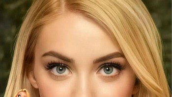 Perempuan yang memiliki rambut panjang bernama Rapunzel di film Tangled. Foto: (Bored Panda).