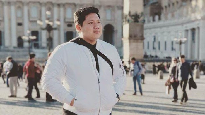 Crazy rich Surabaya, Reza Paten