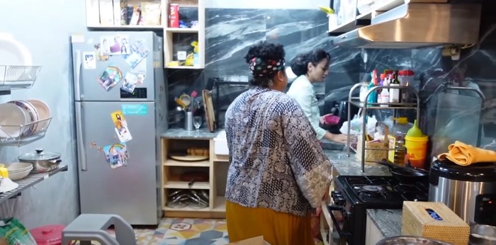 Dapur Hesti Purwadinata Sederhana dan Nyaman, Ini 10 Potret Dapur Rumah Hesti Purwadinata