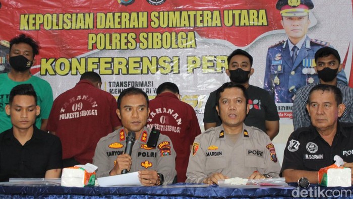 Dua penjual kulit trenggiling ditangkap polisi di Sibolga, Sumut.