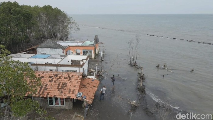 Dusun Simonet, Kabupaten Pekalongan nyaris tenggelam, Sabtu (5/11/2022).