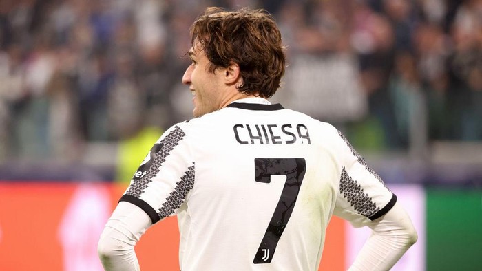 TURIN, ITALY - NOVEMBER 2: Federico Chiesa of Juventus during the Group H, UEFA Champions League match between Juventus Turin and Paris Saint-Germain (PSG) at Juventus Stadium on November 2, 2022 in Turin, Italy. (Photo by Jean Catuffe/Getty Images)