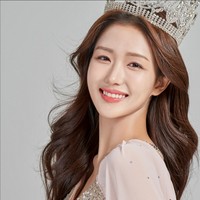 “Mereka seperti manusia AI virtual, kritik salah satu netizen. Ini wajah finalis Miss Korea lainnya, Jin Hyuk Soo. Foto: Instagram/Miss Korea Official