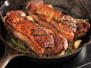 Hati-hati! Steak Bisa Tidak Halal karena Bahan Ini