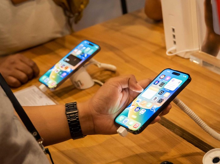 iPhone 14