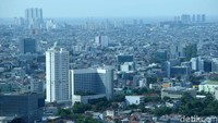 Laju pertumbuhan DKI Jakarta pada 2010-2020 yakni 0,92 persen dan pada 2020-2021 mencapai 0,60 persen. Jumlah penduduk di Jakarta tahun 2020 sebanyak 10.562.100 jiwa, sedangkan tahun 2021 mengalami pertambahan menjadi 10.609.700 jiwa. 