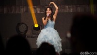 Kim Sejeong lalu berjanji akan kembali lagi ke Jakarta dengan karya terbaru dan penampilan yan lebih baik lagi dari sekarang. (Foto: Hanif Hawari)