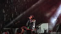 Koil begitu prima untuk Joyland Festival. (Foto: Pradita Utama)