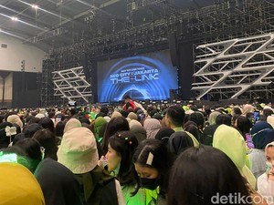 Cerita Penonton 30 Orang Pingsan Sampai Konser NCT 127 Disetop, Apa Pemicunya?
