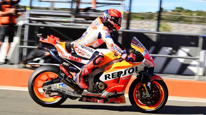 Marc Marquez of Repsol Honda Teamriding bike during official free practice of Gran Premio Motul de la Comunitat Valenciana in Circuit Ricardo Tormo, Cheste, Valencia, Comunitat Valenciana, Spain, 04/11/22 (Photo by Andrea Bruno Diodato/DeFodi Images via Getty Images)