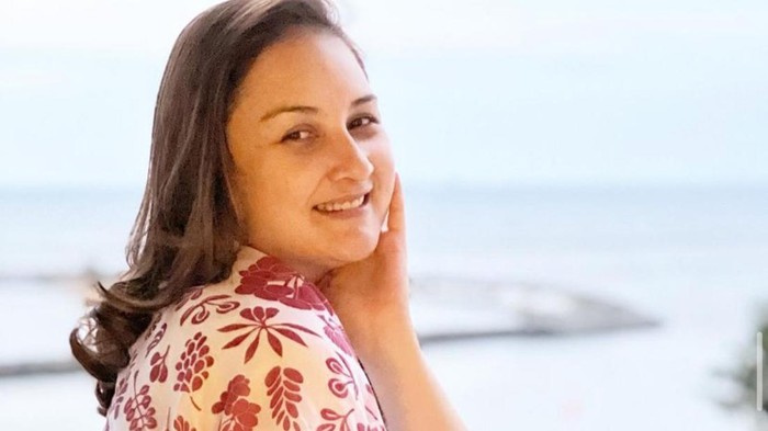 Mona Ratuliu Sukses Pangkas BB 12 Kg Usai Lahiran Anak Keempat, Begini Potretnya