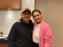 Video: Suasana Rumah Duka Mona Ratuliu dan Indra Brasco