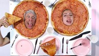 Di sini banyak instalasi unik yang tentunya berkaitan dengan pizza. Para pelanggan bisa berfoto sekolah mereka menjadi pizza yang siap untuk disantap penikmatnya. Foto: Instagram/pizzamuseum