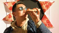 Sebuah komunitas ini sengaja menghadirkan museum khusus tentang pizza. Uniknya museum ini tak akan dibuka sepanjang tahun melainkan hanya pada waktu-waktu tertentu saja. Foto: Instagram/pizzamuseum