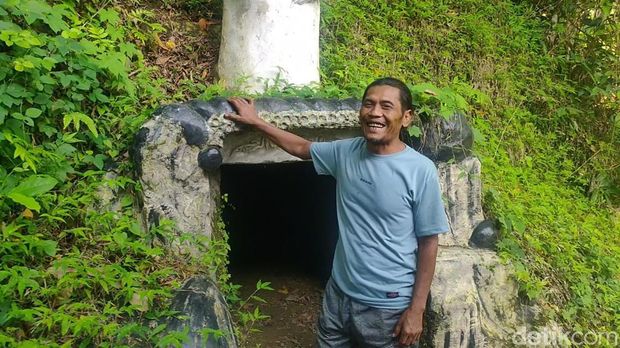 Nuryana (50), petani si pemilik Gua Tiang Nganjung.