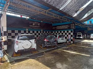 Tumpek Landep, Permintaan Jasa Cuci Motor-Mobil di Tabanan Meningkat
