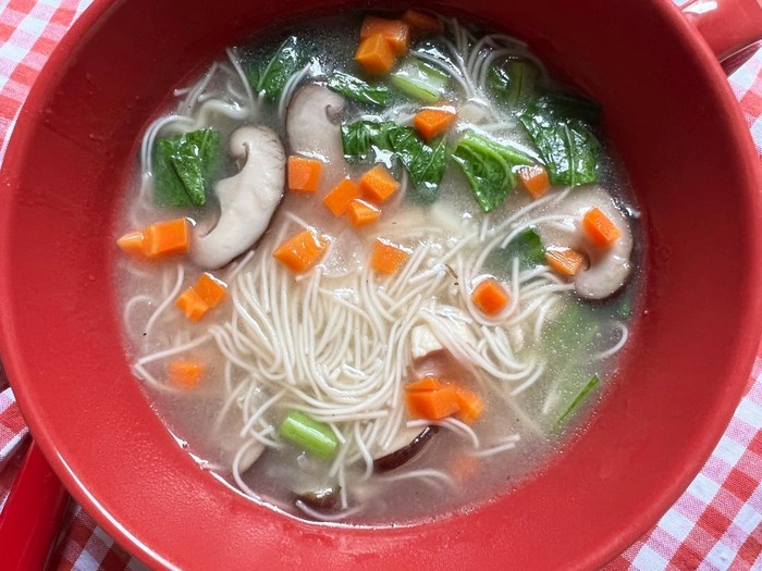 Slurpp! Ini 10 Resep Mie Kuah Mantul Buat Hangatkan Badan Slurpp! Ini 10 Resep Mie Kuah Mantul Buat Hangatkan Badan
