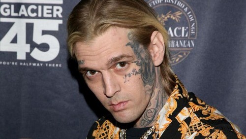 LAS VEGAS, NEVADA - FEBRUARY 12: Singer and producer Aaron Carter performs at the Kings of Hustler male revue at Larry Flynts Hustler Club on February 12, 2022 in Las Vegas, Nevada. (Photo by Gabe Ginsberg/Getty Images)