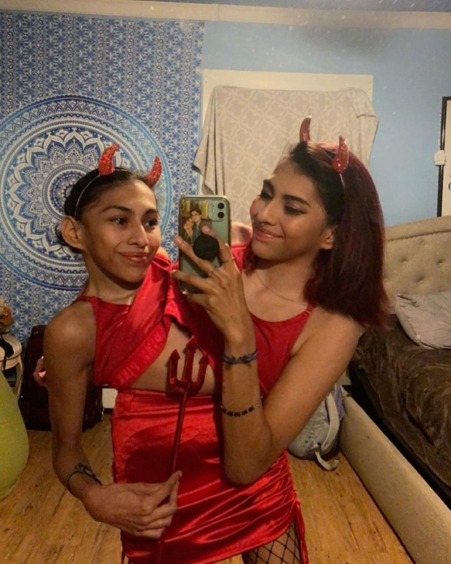 Mengenai pernikahan, Carmen mengaku belum memikirkan hal tersebut karena merasa masih terlalu muda. Daripada menjadi istri, Carmen mengaku lebih tertarik untuk mencari pasangan hidup tanpa ikatan pernikahan. Hal itu bisa jadi tidak mudah mengingat banyak pria menjadikan mereka fantasi.Nomor satu adalah karena kembar dempet dan hal lain adalah pikiran orang-orang bercinta dengan dua orang sekaligus, jelas Carmen di acara TLC.Foto: Instagram