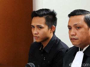 Pengacara: Sambo Perintah Hajar Chad Tak Logis, Seperti Kelahi Pakai Tangan