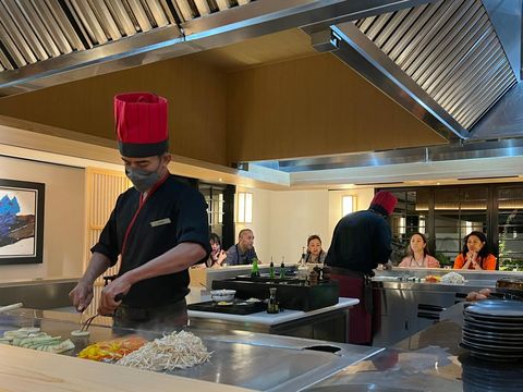 Ko Japanese Restaurant dengan andalan menu teppanyaki.
