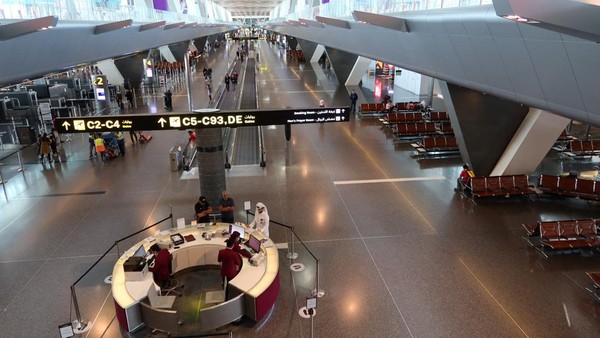 Sebagian besar penonton Piala Dunia 2022 itu akan mendarat di Bandara Hamad. Sementara, sisanya akan tiba di Bandara Doha. Sebagian besar penonton Piala Dunia 2022 itu akan mendarat di Bandara Hamad. Sementara, sisanya akan tiba di Bandara Doha.