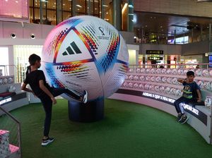 Ornamen Piala Dunia 2022 Padati Hamad International Airport
