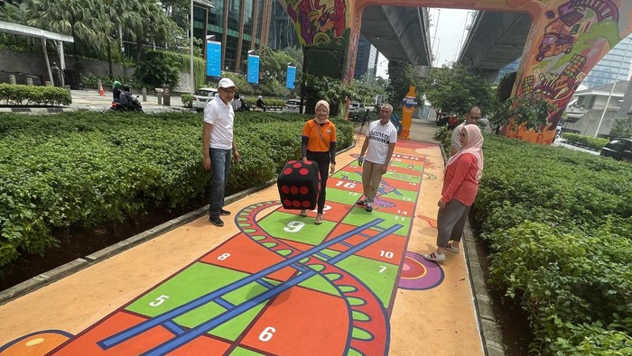 Melihat Keseruan Kolaborasi Seni di JLNT Kuningan