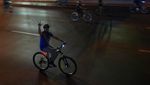 Momen Ratusan Pesepeda Gowes Bareng di Jalanan Dubai