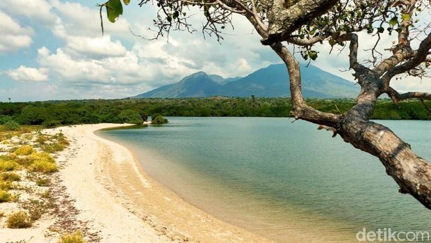 Pantai Sejile Situbondo