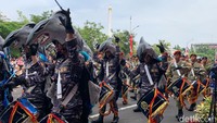 Selama dua tahun terakhir, parade sempat ditiadakan karena pandemi. Foto: Esti Widiyana/detikJatim