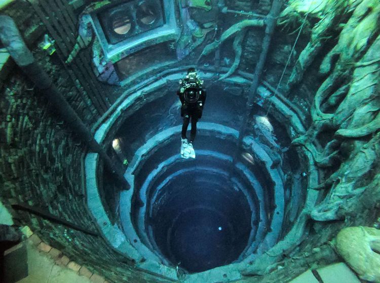 Penampakan Kota Bawah Laut yang Ada di Kolam Selam Terdalam Dunia