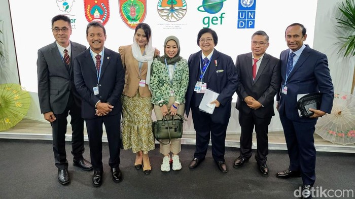 Potret Megahnya Paviliun Indonesia di COP Sharm El-Syekh Mesir Di Forum KTT Iklim COP27 di Sharm El- Sheikh, Mesir, Indonesia menyerukan aksi dalam mencegah kenaikan suhu global. Aksi ini ditampilkan di Paviliun Indonesia.