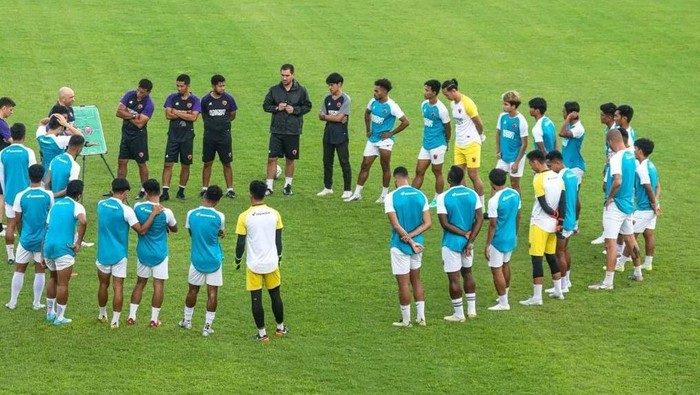 PSM Makassar tetap menggelar latihan di Stadion Kalegowa. Meski belum ada jadwal kelanjutan Liga 1 2022/2023.