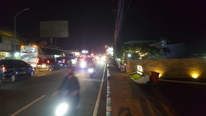 Situasi lalu lintas di Jalur Puncak Bogor