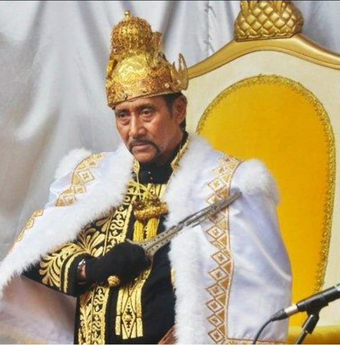 Suku Kutai dan Kerajaan Kutai di Kalimantan Timur.