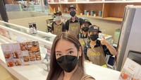 Sebelum mengikuti ajang pencarian bakat MasterChef, Valerie juga sudah berkecimpung di dunia kuliner. Ia memiliki gerai kopitiam ala Singapura bernama Butter Toast. Foto: Instagram @valeriedewiofficial