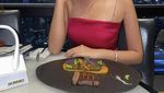 Victoria Dharmamulya, Aspri Hotman Paris ke-80 yang Doyan Steak