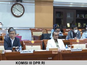 2 Menteri Absen, Komisi III DPR Tunda Rapat RUU Ekstradisi RI-Singapura