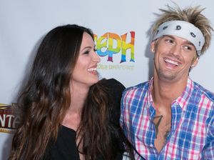 Abu Kremasi Aaron Carter Disimpan oleh Saudari Kembarnya