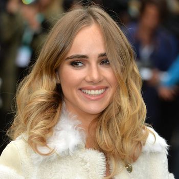 LONDON, ENGLAND - SEPTEMBER 21:  Suki Waterhouse attends the Burberry Prorsum show during London Fashion Week Spring/Summer 2016/17 on September 21, 2015 in London, England.  (Photo by Anthony Harvey/Getty Images)