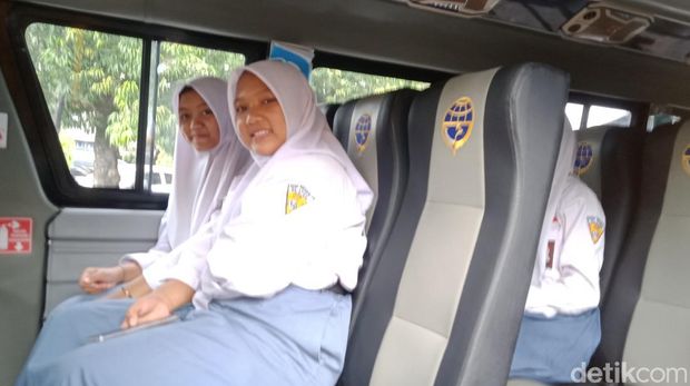 Angkutan pelajar atau bus sekolah gratis Pemkab Klaten, Senin (7/11/2022).