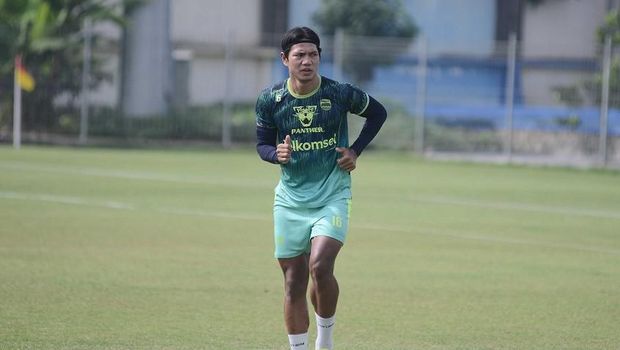 Bek Persib Bandung Achmad Jufriyanto.
