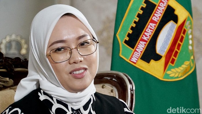 Hj. Anne Ratna Mustika, S.E. atau akrab disapa Ambu Anne adalah Bupati Purwakarta periode 2018-2023. Dia adalah bupati wanita pertama Kabupaten Purwakarta. Pada kontestasi pemilihan bupati dan wakil bupati Purwakarta, Anne Ratna Mustika berpasangan dengan H. Aming sebagai Wakil Bupati Purwakarta.
