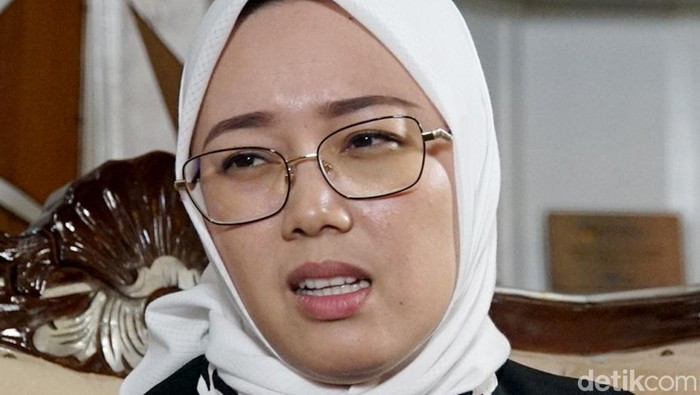 Hj. Anne Ratna Mustika, S.E. atau akrab disapa Ambu Anne adalah Bupati Purwakarta periode 2018-2023. Dia adalah bupati wanita pertama Kabupaten Purwakarta. Pada kontestasi pemilihan bupati dan wakil bupati Purwakarta, Anne Ratna Mustika berpasangan dengan H. Aming sebagai Wakil Bupati Purwakarta.