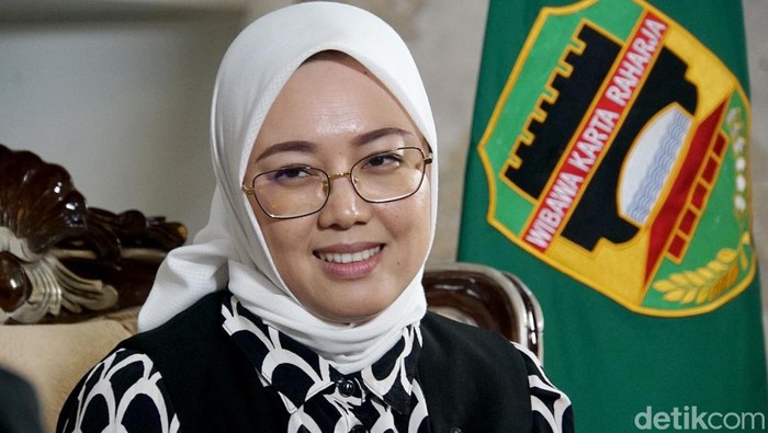 Hj. Anne Ratna Mustika, S.E. atau akrab disapa Ambu Anne adalah Bupati Purwakarta periode 2018-2023. Dia adalah bupati wanita pertama Kabupaten Purwakarta. Pada kontestasi pemilihan bupati dan wakil bupati Purwakarta, Anne Ratna Mustika berpasangan dengan H. Aming sebagai Wakil Bupati Purwakarta.