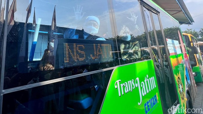 bus trans jatim gratis di hari pahlawan