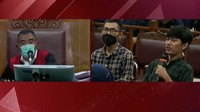 Sopir ambulans pengangkut jenazah Brigadir Yosua, Ahmad Syahrul Ramadhan dihadirkan sebagai saksi dalam sidang pembunuhan Brigadir Yosua. Dalam kesaksiannya, Syahrul menjawab pertanyaan hakim soal proses evakuasi jenazah Brigadir Yosua dalam sidang di PN Jaksel pada Senin (7/11). (Foto: 20Detik)