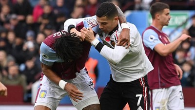 Cristiano Ronaldo Vs Tyrone Mings: Pamer Kuncian ala UFC nih?